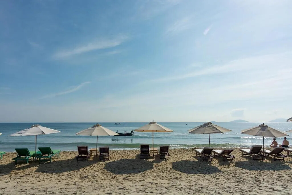Hotels in Hoi An 8 Sea View and clear weather at An Bang Beach, Hoi An